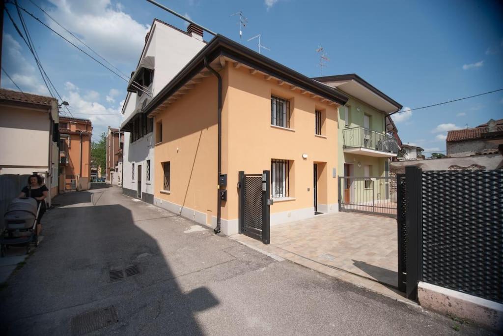 Casa Gemma - Big Family House With Free Parking Apartment San Giovanni Lupatoto Luaran gambar